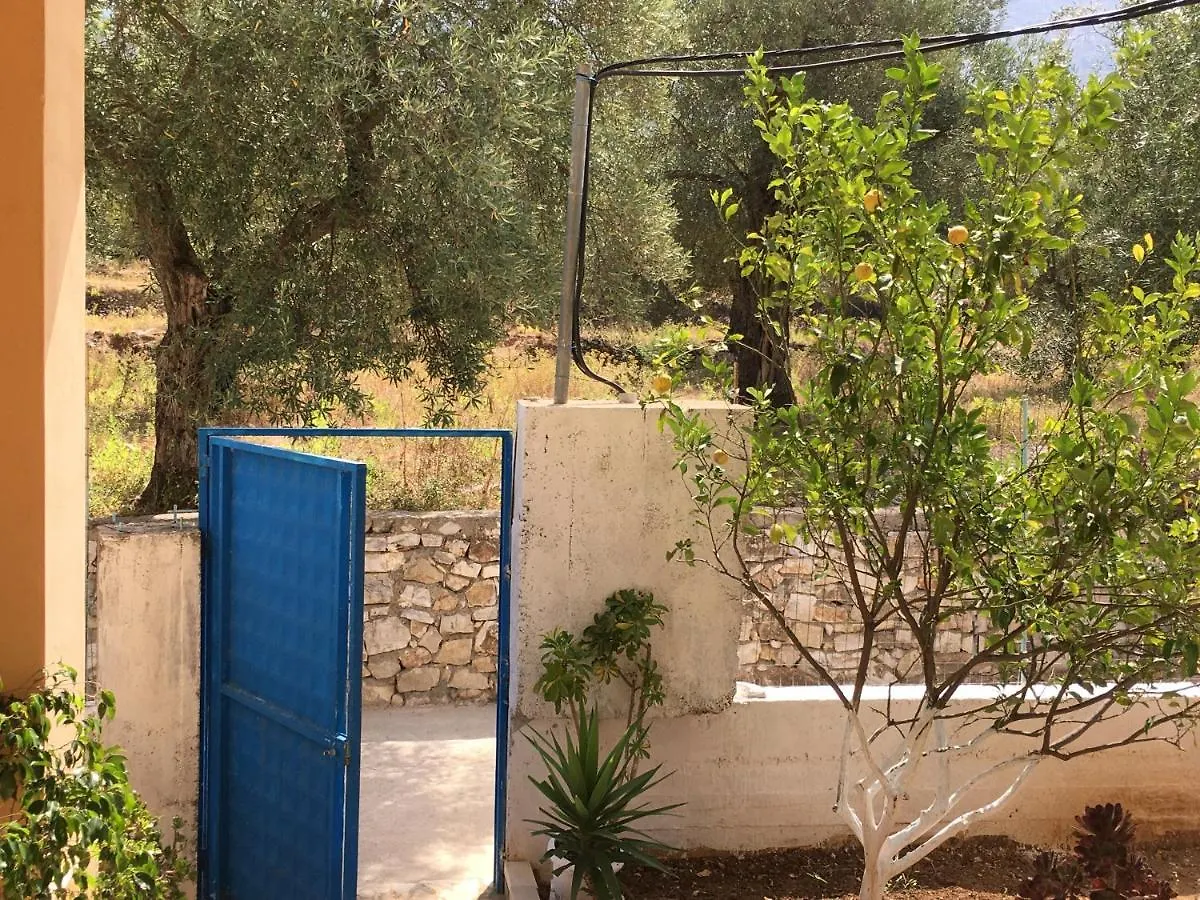 Δωμάτια σε οικογενειακή κατοικία Villa Olivia Grove Χειμάρρα Αλβανία